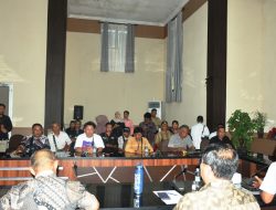 Tanggapan Bupati Kamarudin Muten Atas Pengunduran Diri Sekda & Kepala BPKPD