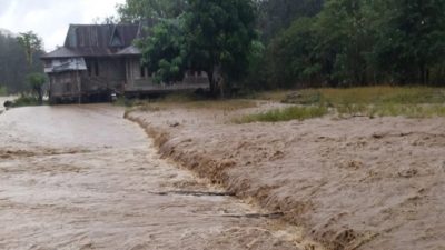 Banjir NTT, 5 Meninggal 3 Luka 3 Hilang 30 Mengungsi